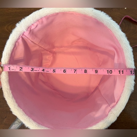 Fuzzy unicorn basket - Picture 8 of 8